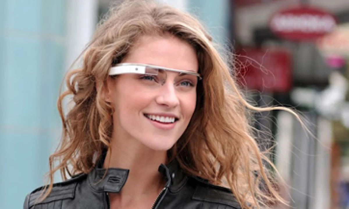 Las Google Glass estarán ampliamente disponibles a finales de año. (Foto: AP)