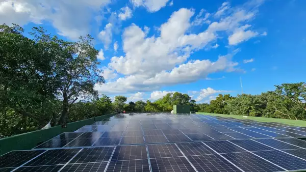 Square Energy: la alianza mexicano-española que ofrece autoconsumo solar industrial con financiamiento de hasta 30 años