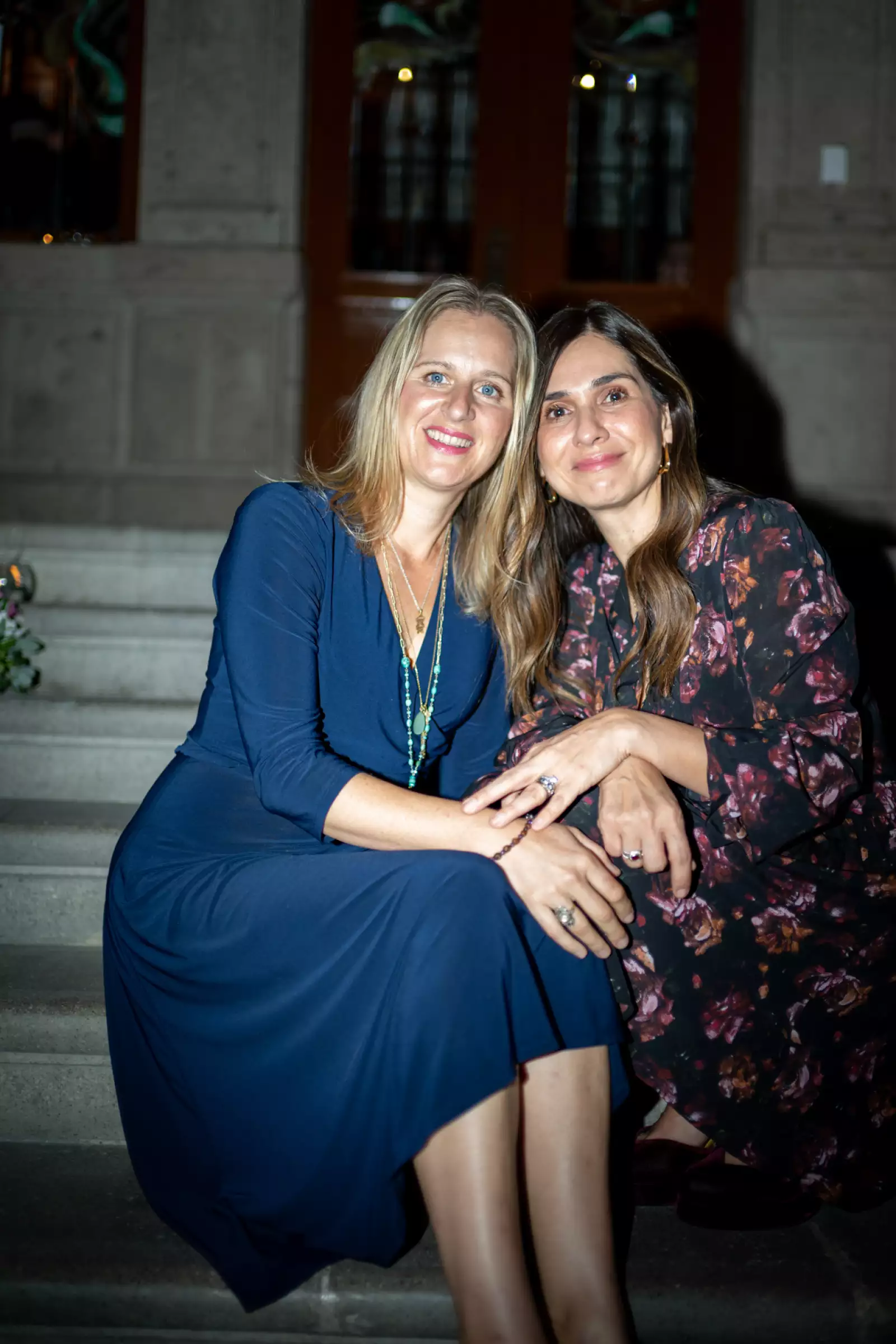 2-Emma Seppälä y Lucía Tood.jpg