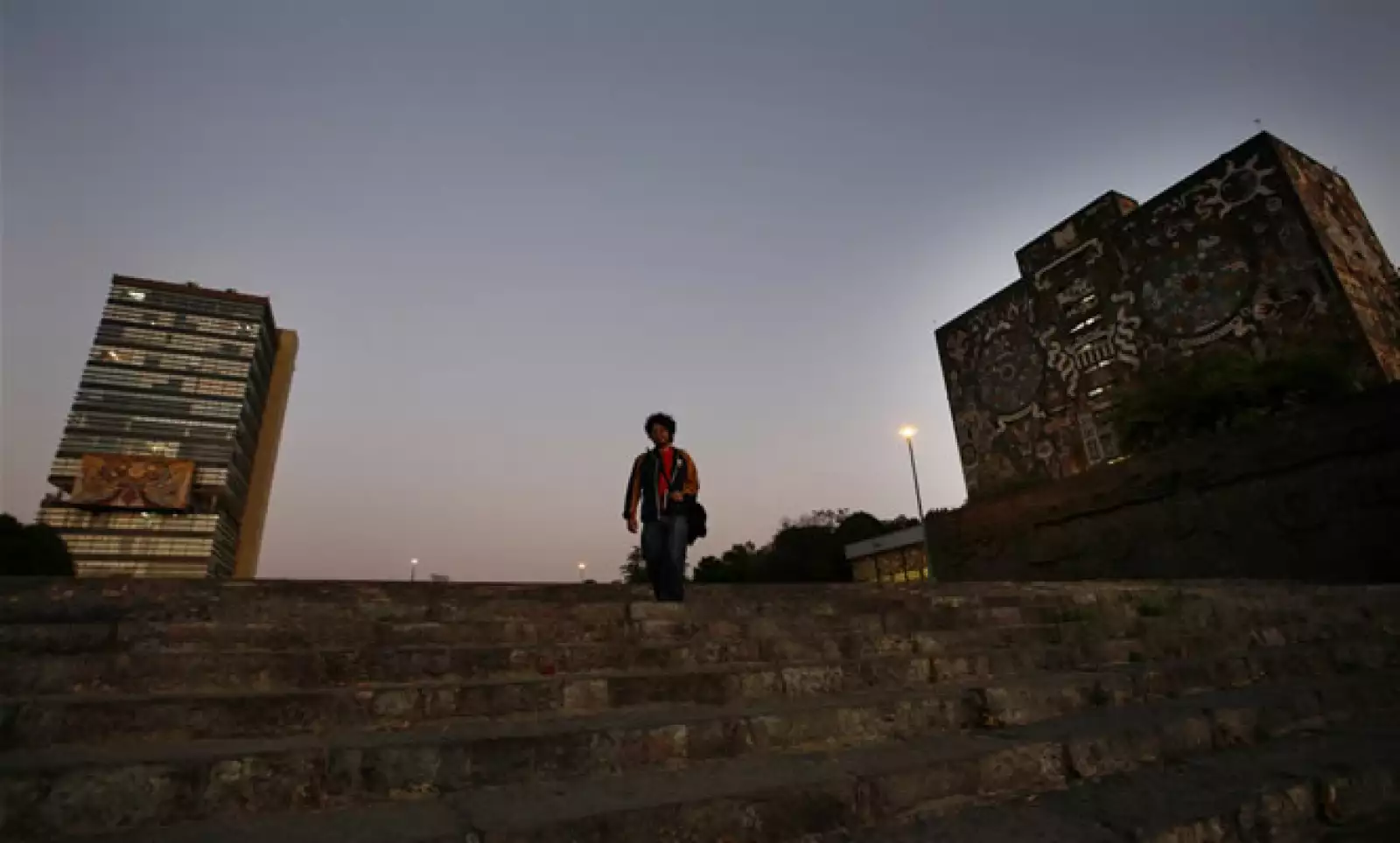 La Universidad Nacional Autónoma de México (UNAM) se ubicó en el sitio 190 del Ranking Mundial de Universidades 2009 del diario The Times, lo cual significa un descenso de 40 lugares, pero se mantiene como la mejor institución de Latinoamérica.