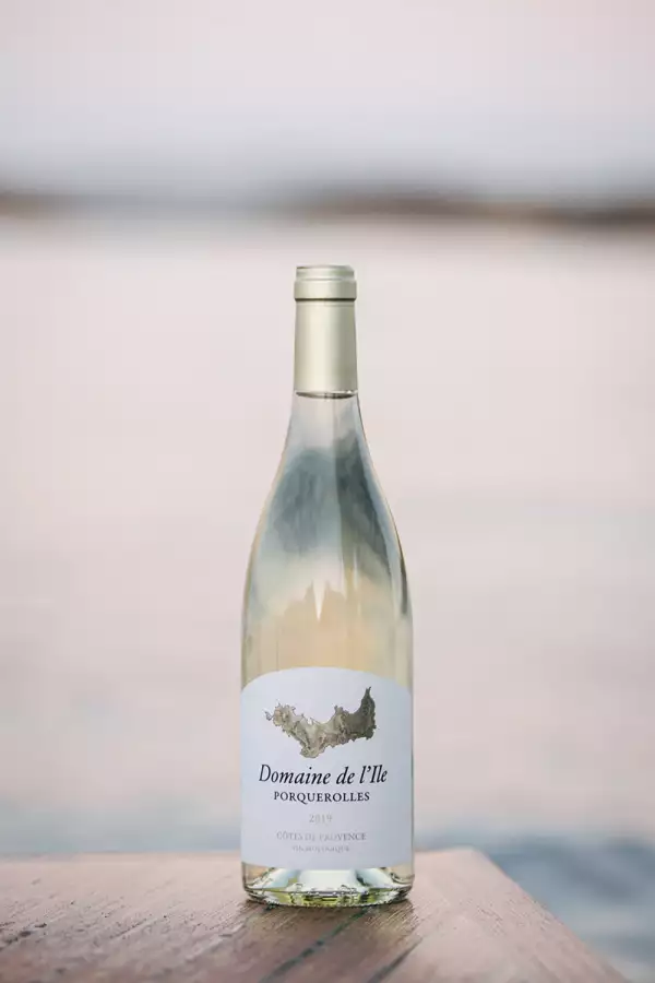 vino-rosado-blanco-chanel-domaine-ile-porquerolles-3