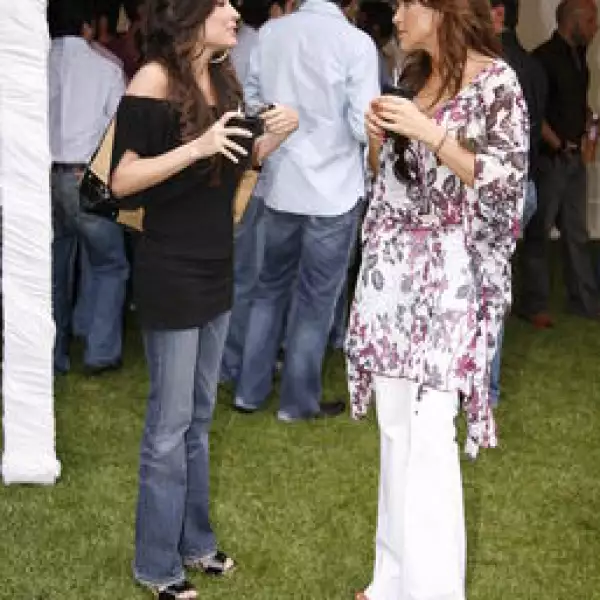 Paulina Lefaure, Sofía Pasquel