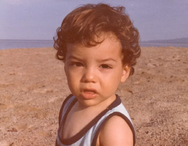 Para conmemorar el Día del Niño, el actor nos platicó cuáles eran sus pasatiempos preferidos y qué travesuras no olvida de aquella época de su vida.