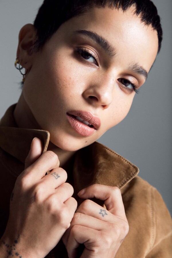 ZOE KRAVITZ FOR BLACK OPIUM ©RORY VAN MILLIGEN