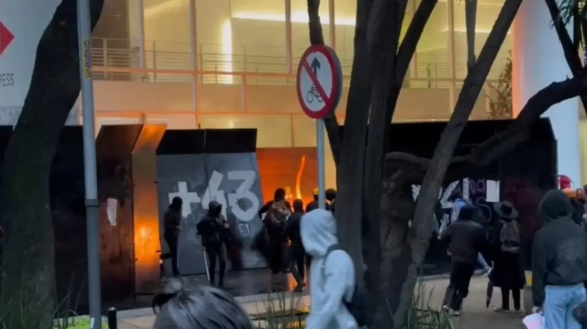 manifestaciones-ayotzinapa.jpeg