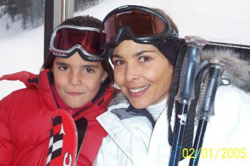 Mariana y su hija María, quien quedó bajo la tutela de Talina Fernández.