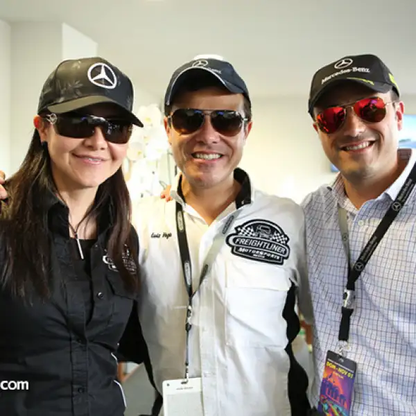 Yasmin Sánchez,Luis Veja,Raúl González