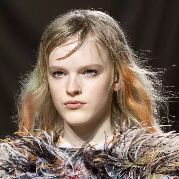 lfw-fashion-week-runway-beauty-looks-maquillaje-marykatrantzou