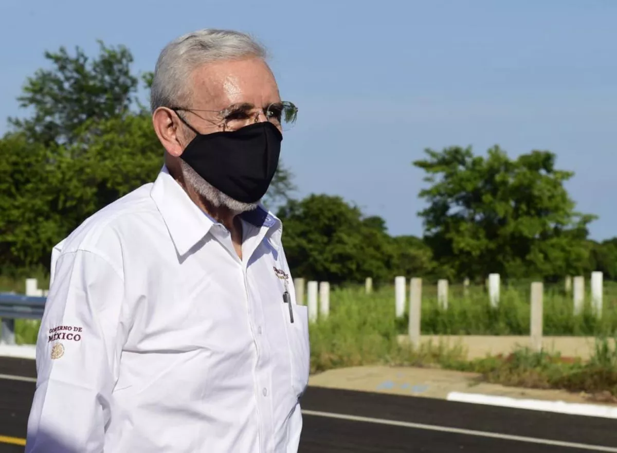 El secretario de Comunicaciones y Transportes, Jorge Arganis Díaz Leal, acompañó al presidente Andrés Manuel López Obrador a la supervisión de la carretera.