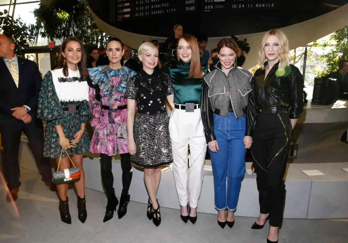 Louis Vuitton Cruise 2020 Fashion Show