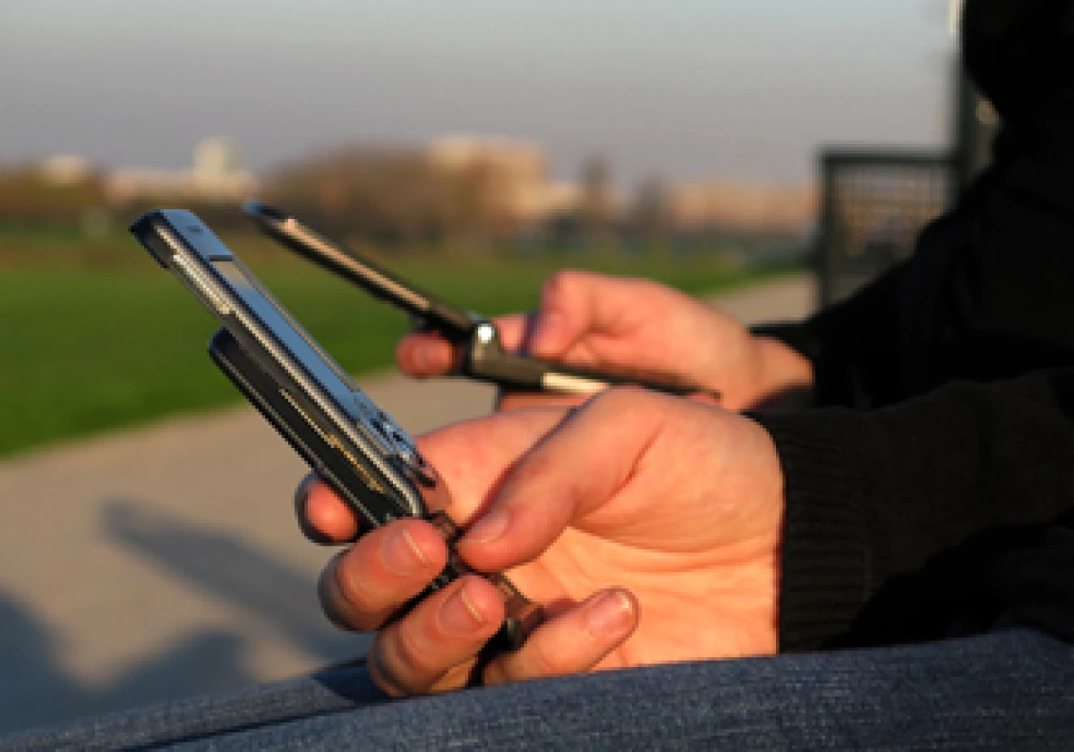 Hoy en día, hay más líneas de teléfonos celulares que de teléfonos fijos. (Foto: Especial )