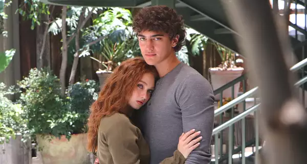 Daniela Martínez y Tristán Maze protagonizan la serie juvenil 'Proyecto Final' de Netflix