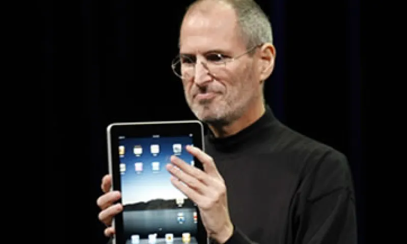 La policía pidió la tableta robada y la devolvió a la familia de Steve Jobs. (Foto: AP)