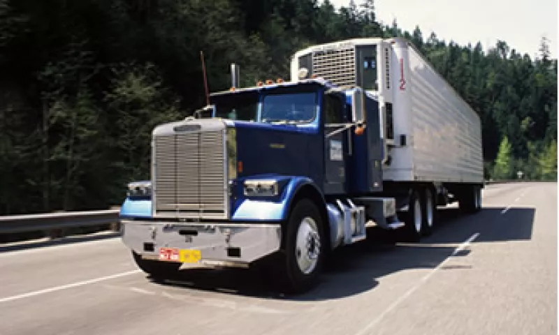 El acuerdo de transporte entre México y EU reducirá aranceles para árboles de Navidad, cebollas y narajas, entre otros artículos. (Foto: Photos to Go)