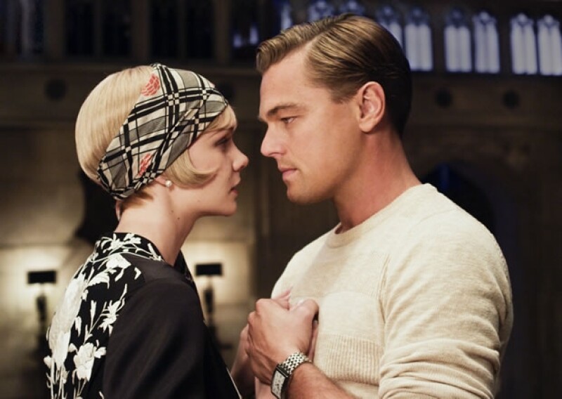 Jay Gatsby, interpretado por Leonardo DiCaprio, está enamorado perdidamente de Daisy.