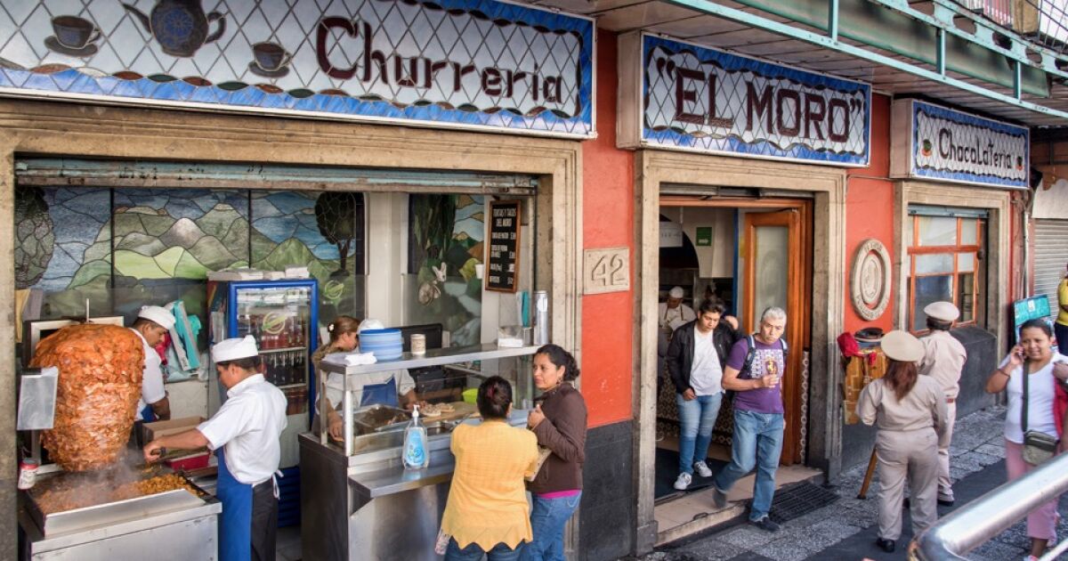 HARRY STYLES PAGA CHURROS EN EL MORO
