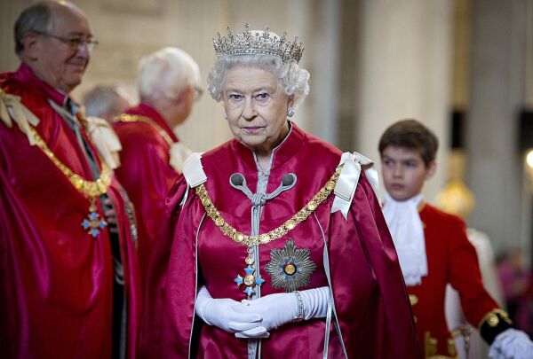 Reina Isabel II