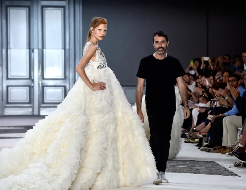 El año inició con un fuerte rumor sobre la partida de Hedi Slimane de Saint Laurent. De ser cierto, sería otro golpe para la industria. ¿Qué les deparará el 2016?