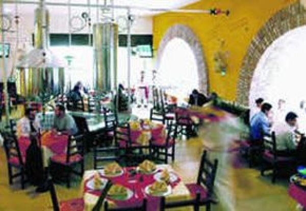 En La Destilería se le rinde tributo al tequila.