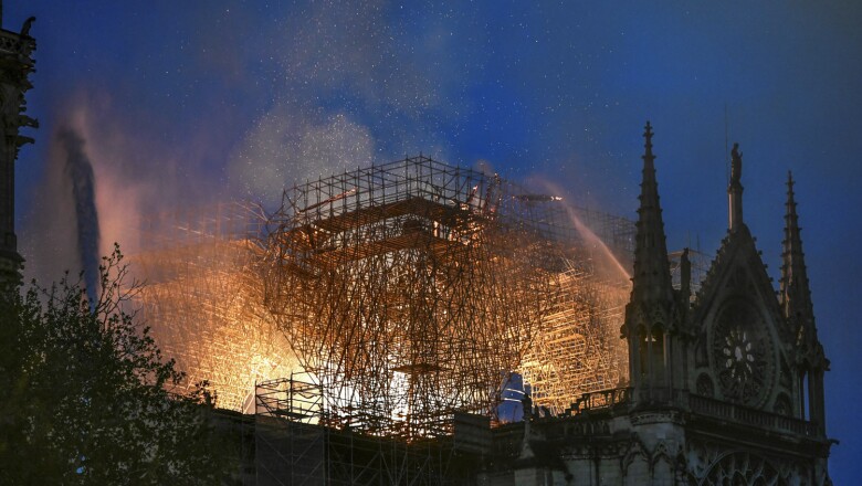 Incendio Notre Dame-2