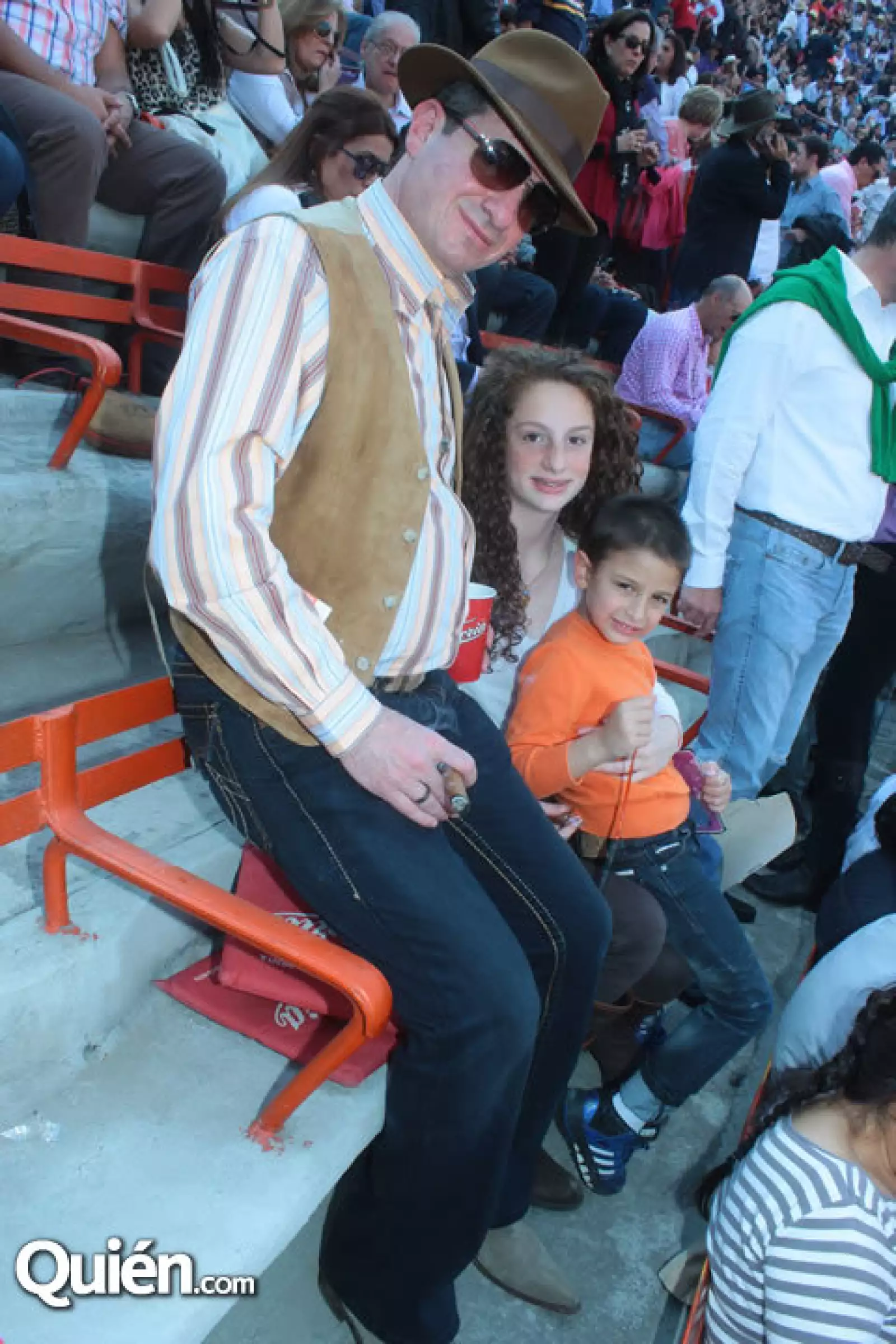 Mario, Cristina y Antonio Meouchi