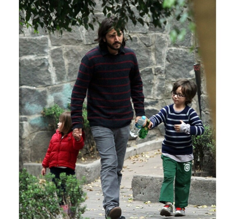 Los tres iban vestidos muy casual como sus padres acostumbran.