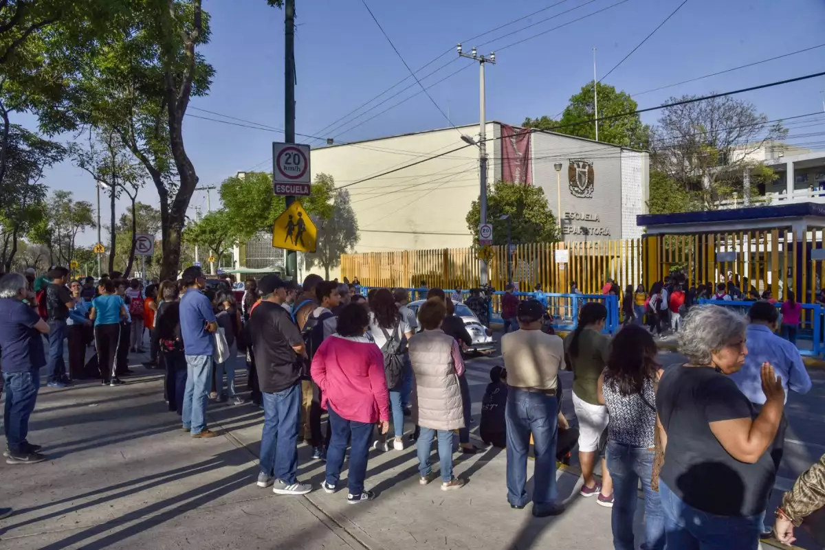 Encapuchados Prepa 8