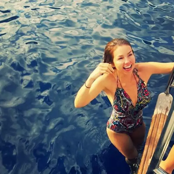 Thalía estuvo varios días en Capri, Italia. También fue un viaje familiar al lado de Tommy Mottola y sus dos hijos, Sabrina y Matthew.