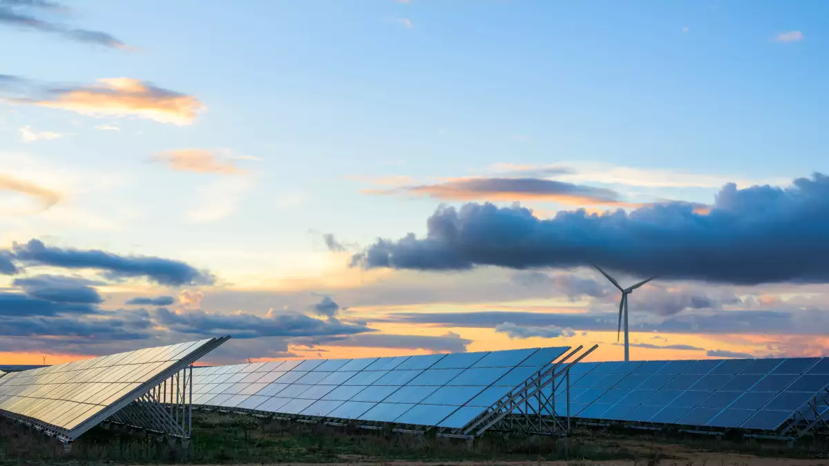 IEnova suma en su portafolio cinco parques eólicos y solares, y dos más en construcción.
