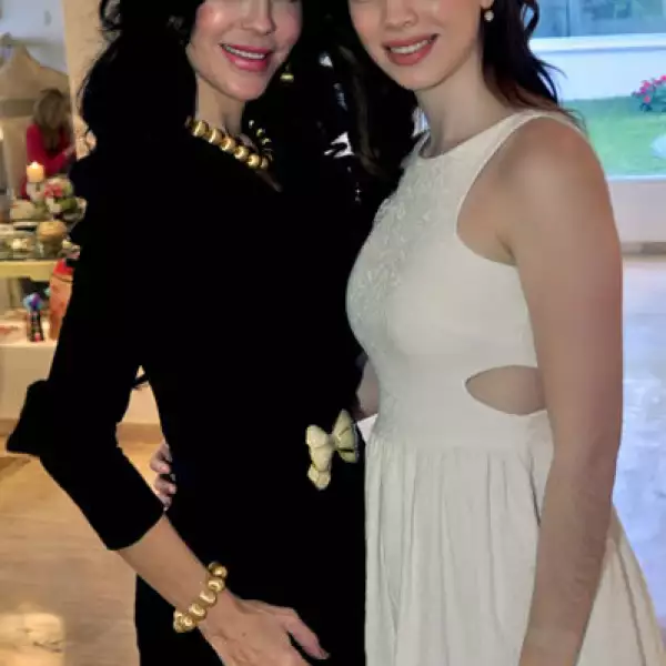 Martha de Ruíz y Priscila Ruíz
