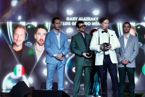 Gary-Alazraki-Luis-Gerardo-Méndez