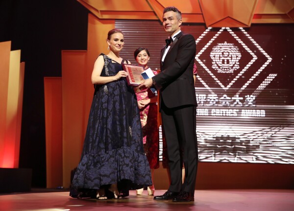 Natalie Portaman en los china huaning awards