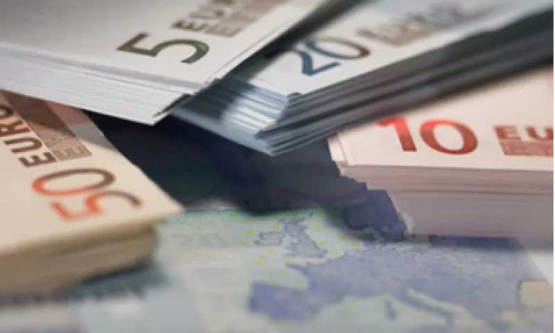 Este lunes el euro cayó desde un máximo de un mes frente al dólar. (Foto: Thinkstock)