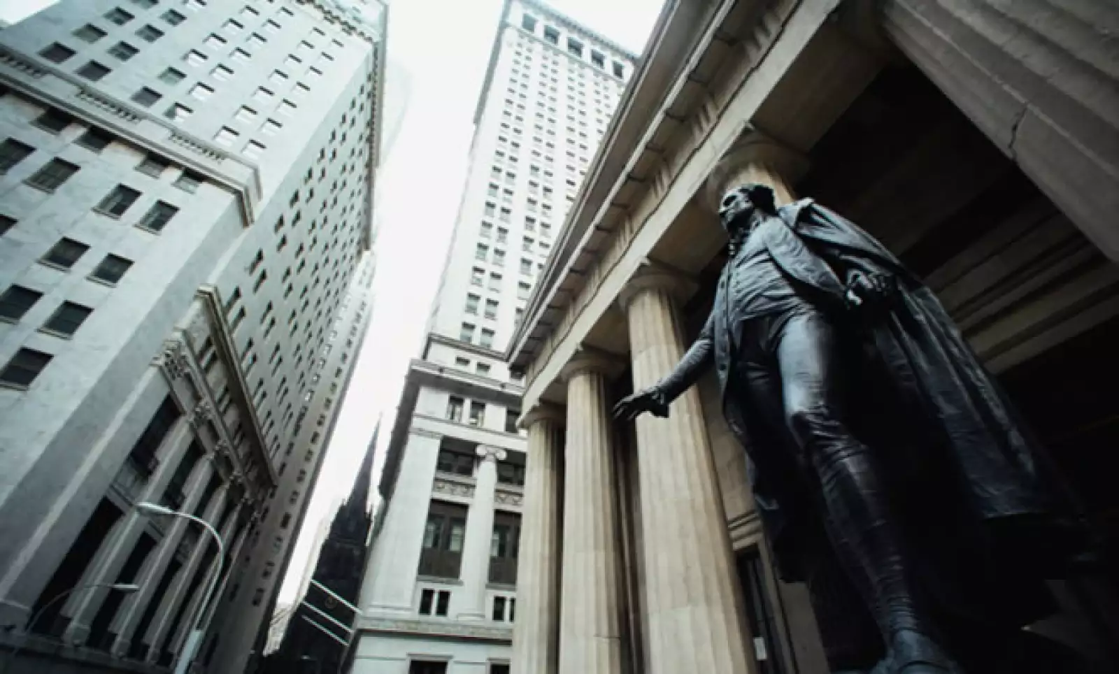 Esta ciudad ocupa la primera posición, con un PIB total de 1.4 billones de dólares, un iPod Nano cuesta 149 dólares y su tasa de desempleo es de 9.2%