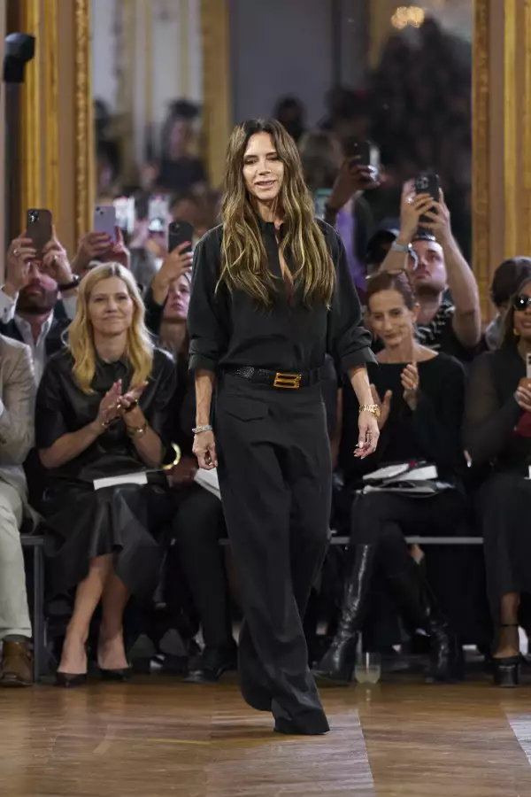 Victoria Beckham S24 045.jpg