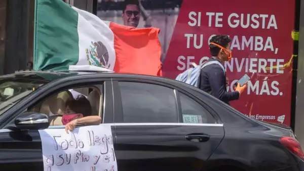 caravana contra AMLO 