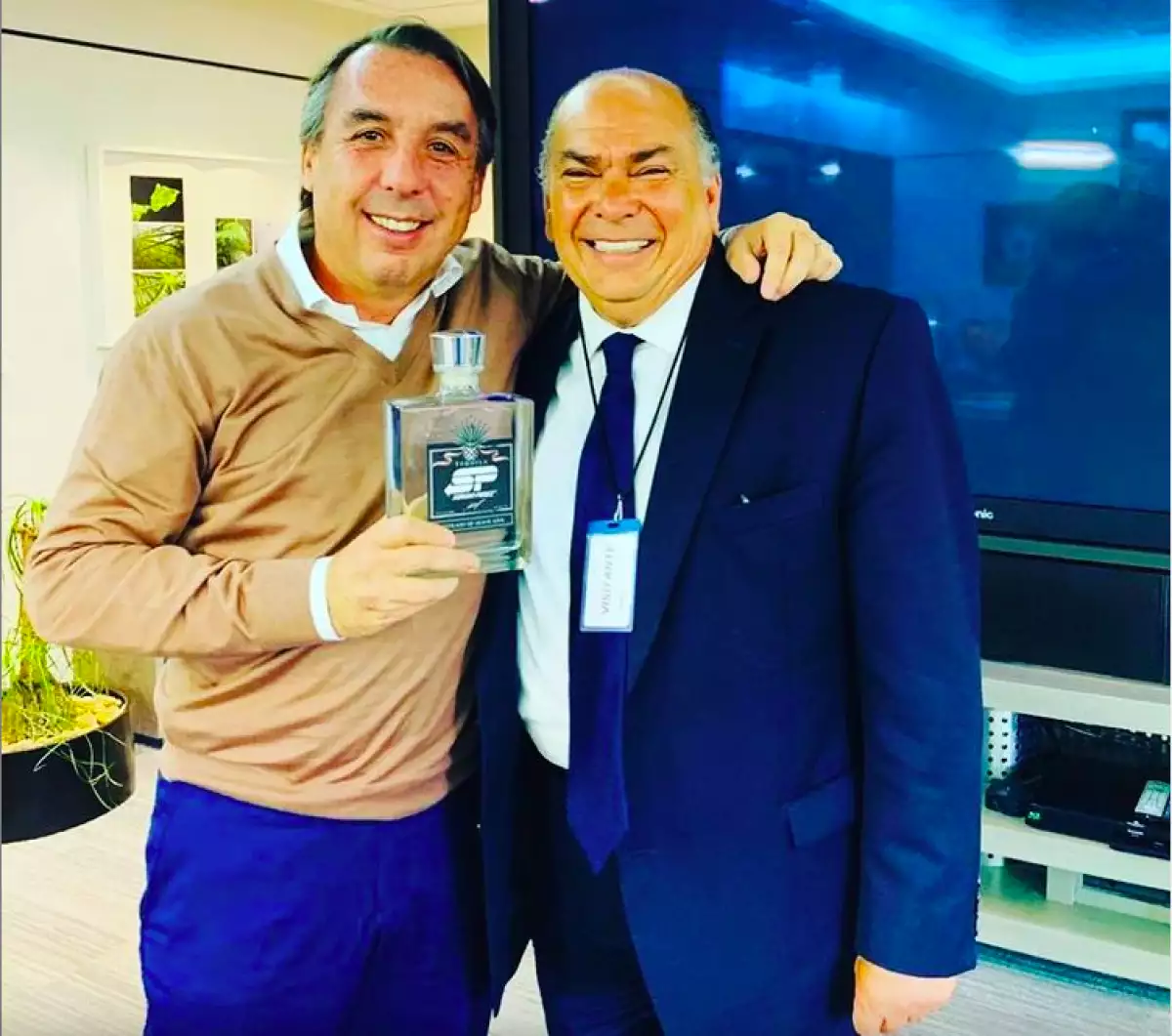 8, Con Emilio Azcárraga.jpg