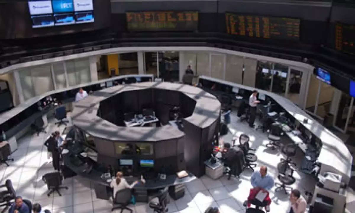 En 2014 el mercado global de la BMV operó un importe promedio diario de 2,400 millones de pesos. (Foto: Cuartoscuro )