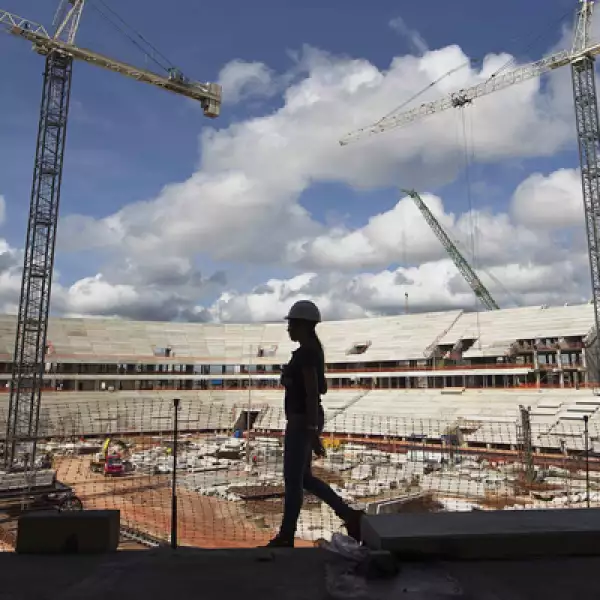 Una preocupación es que los funcionarios brasileños declaren las obras como completas y las inauguren aunque no estén listas.