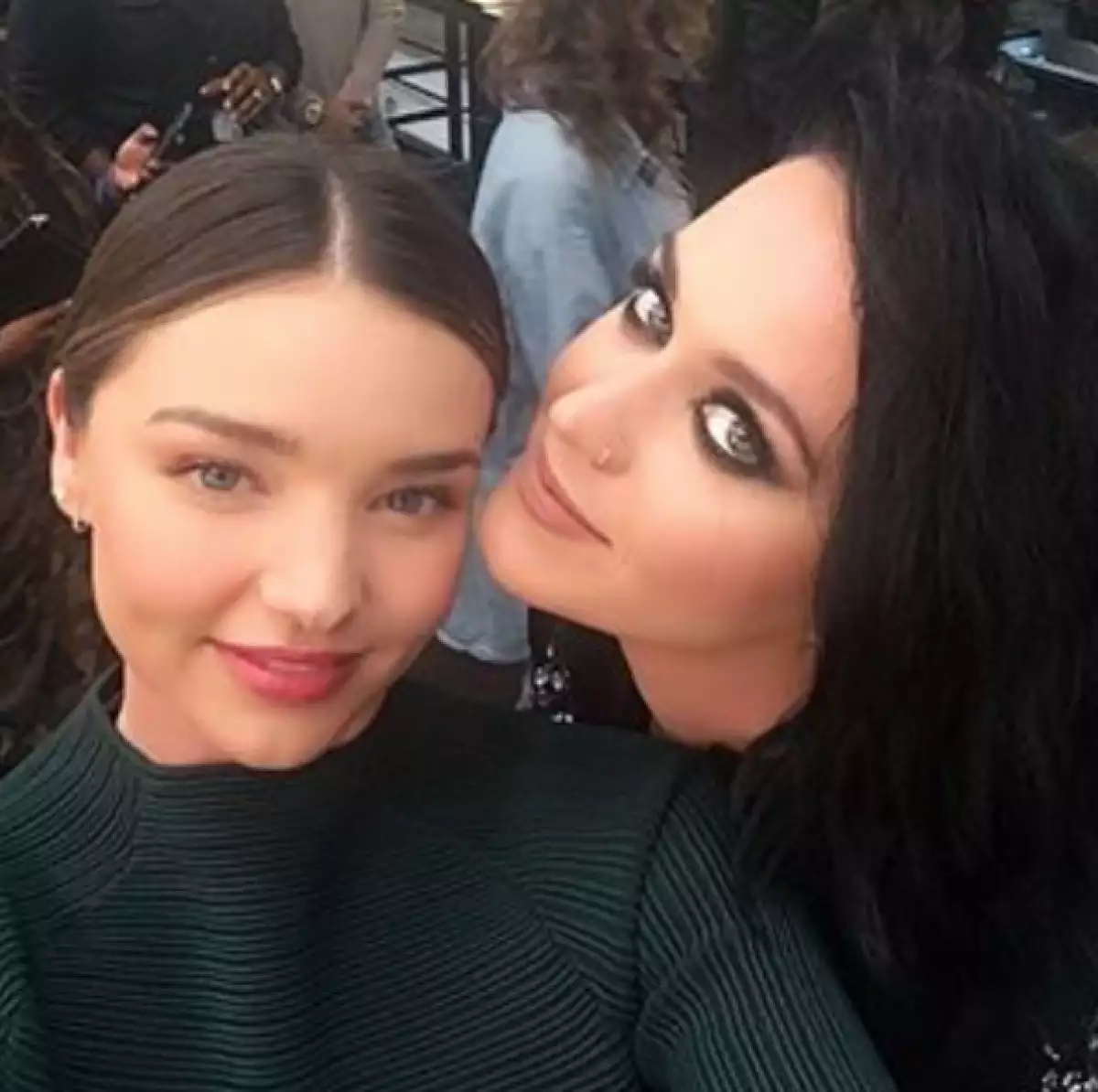 La cantante coincidió con la ex pareja de su novio, Orlando Bloom, en un show de Moschino. ¿Cómo estuvo el encuentro?