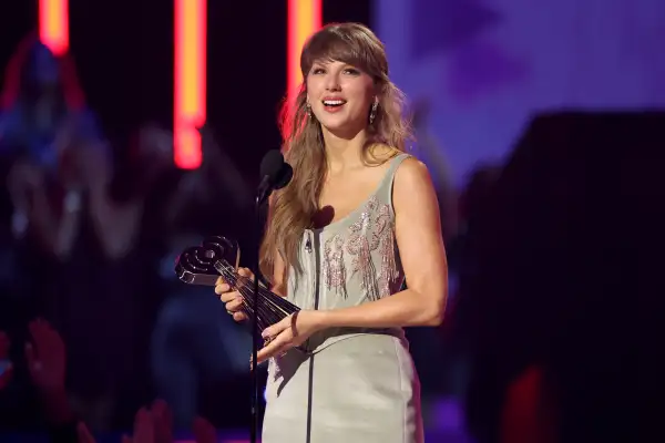 Taylor-Swift
