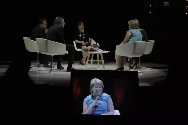 En Reino Unido las empresas públicas deben buscar que la mitad de sus empleados sean mujeres, según Mary Goudie, senior member of the British House of Lords. 