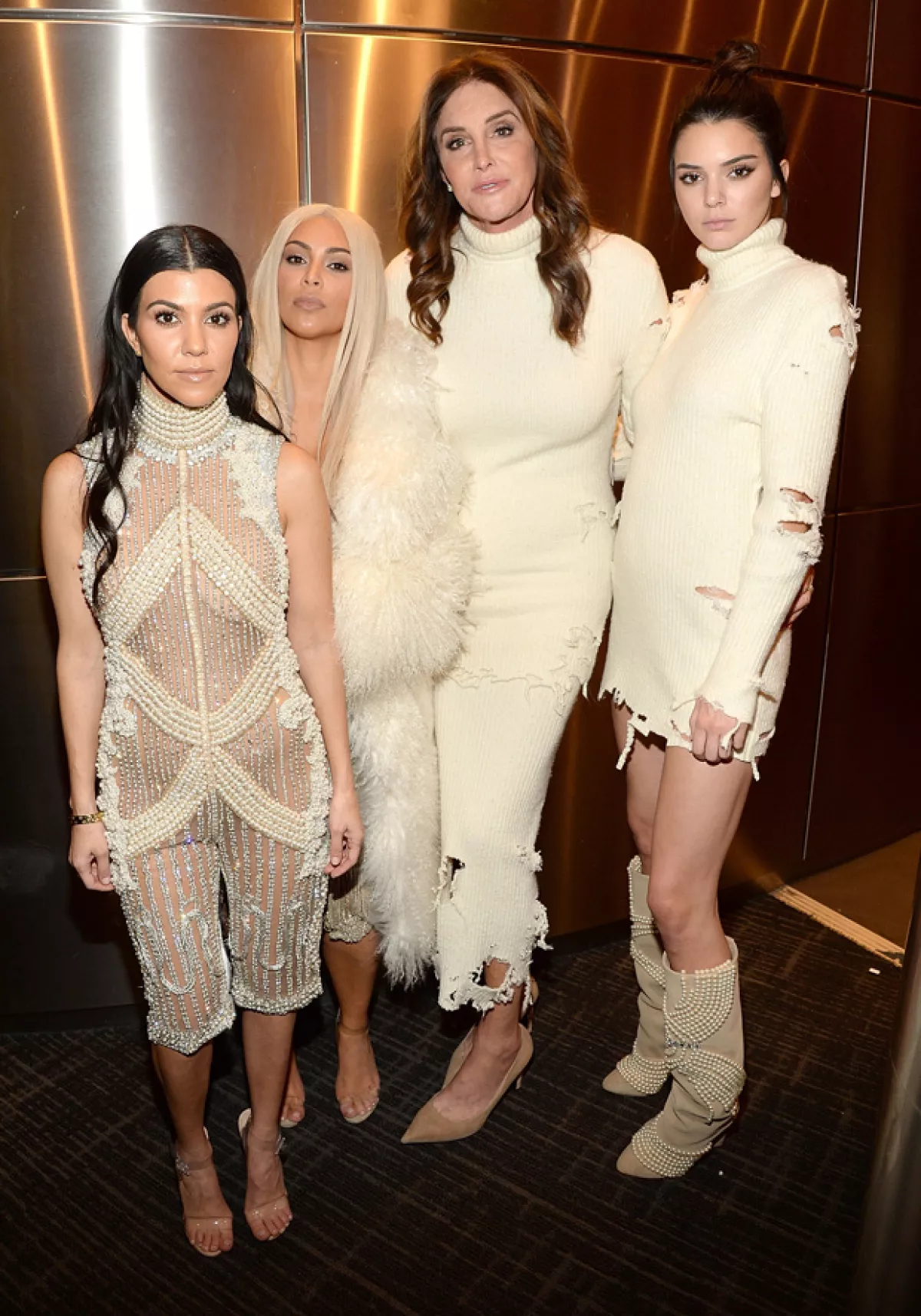 Todos los miembros del famoso clan lucieron diseños especiales en la presentación de la colección de Kanye.