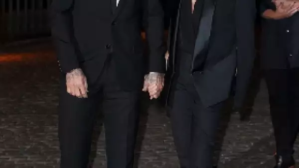 La pareja vendió su gran mansión de en Hertfordshire, Inglaterra, a un precio de 10 millones de euros por debajo de su inversión.