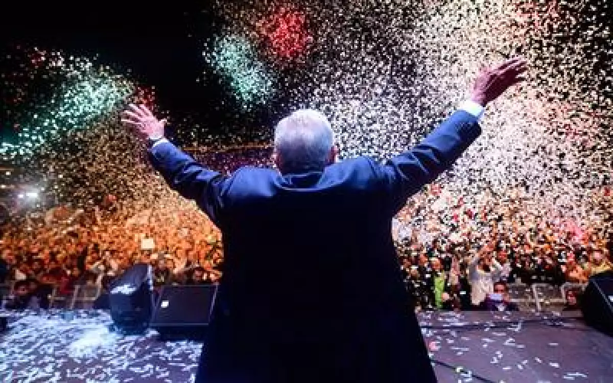AMLO festejó en el Zócalo la noche del 1 de julio.