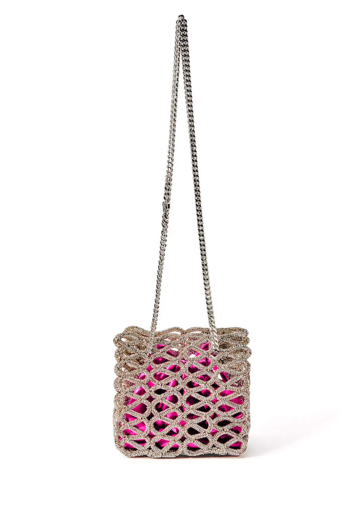 Bolsa trenzada en color dorado de la colección Barbie x Zara. 