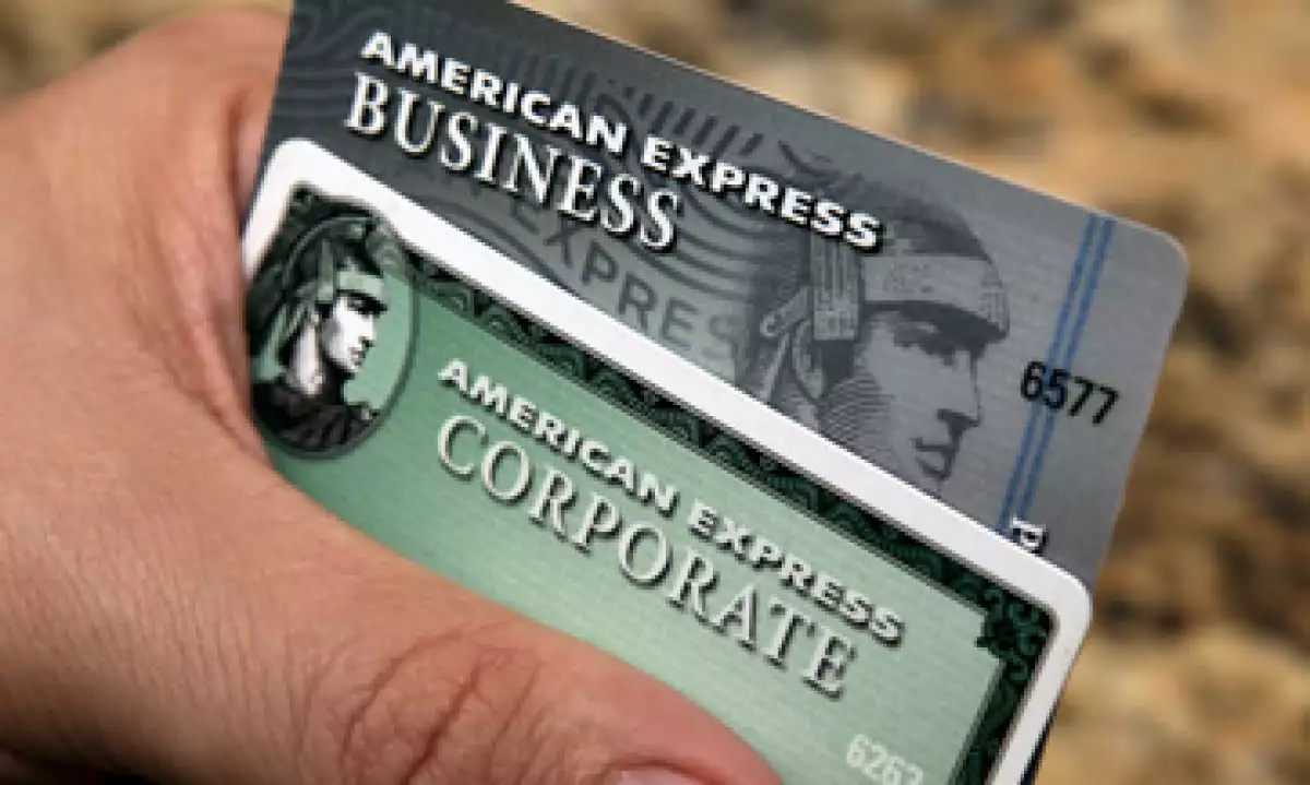 Las ventas totales, neto de gastos por interés, de American Express fueron de 7,740 mdd. (Foto: AP)