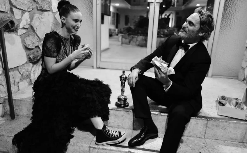 Rooney-Mara-Joaquin-Phoenix