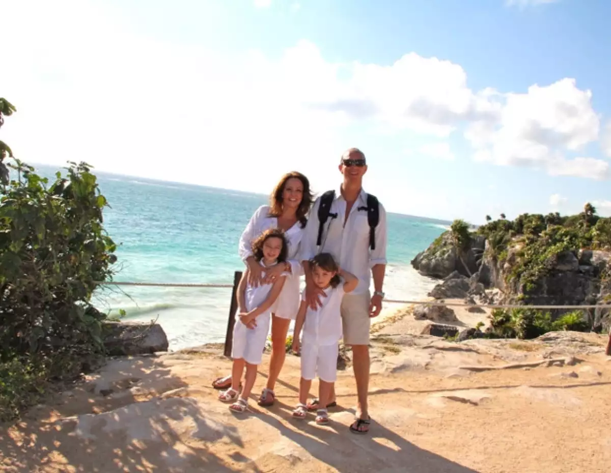 Andrea compartió con Quién.com algunos de sus momentos más felices a lado de Erik, Mía y Nina, durante sus vacaciones por el país.