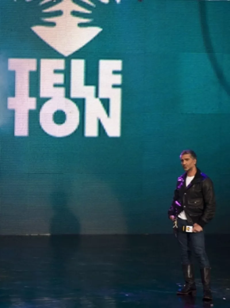 El cantante y las actrices se sumaron a las actividades del Teletón mexicano, con el convencimiento de que es una satisfacción poder contribuir a esta causa para ayudar a los pequeños.